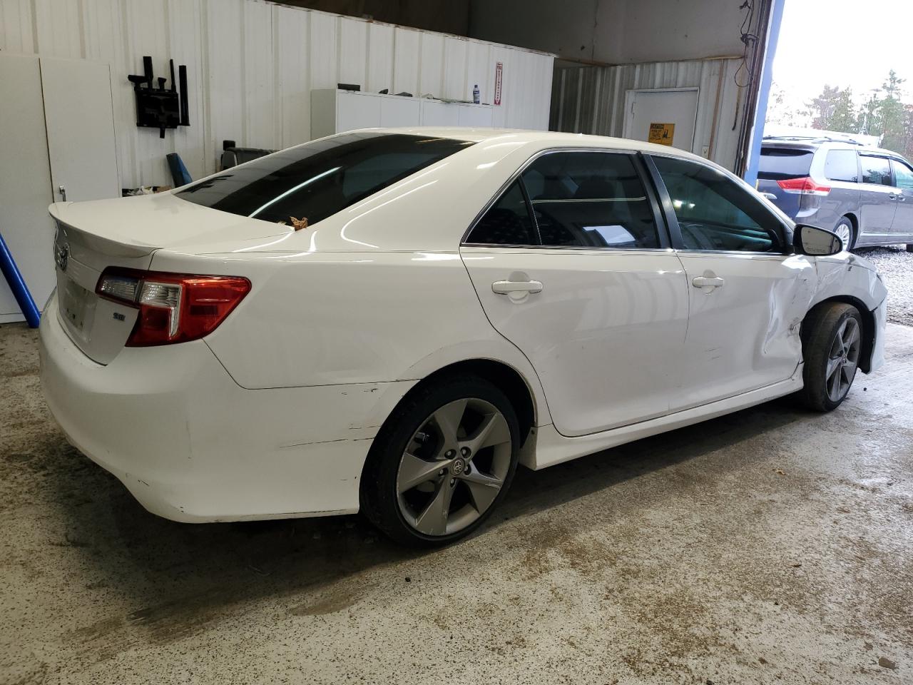 TOYOTA CAMRY L