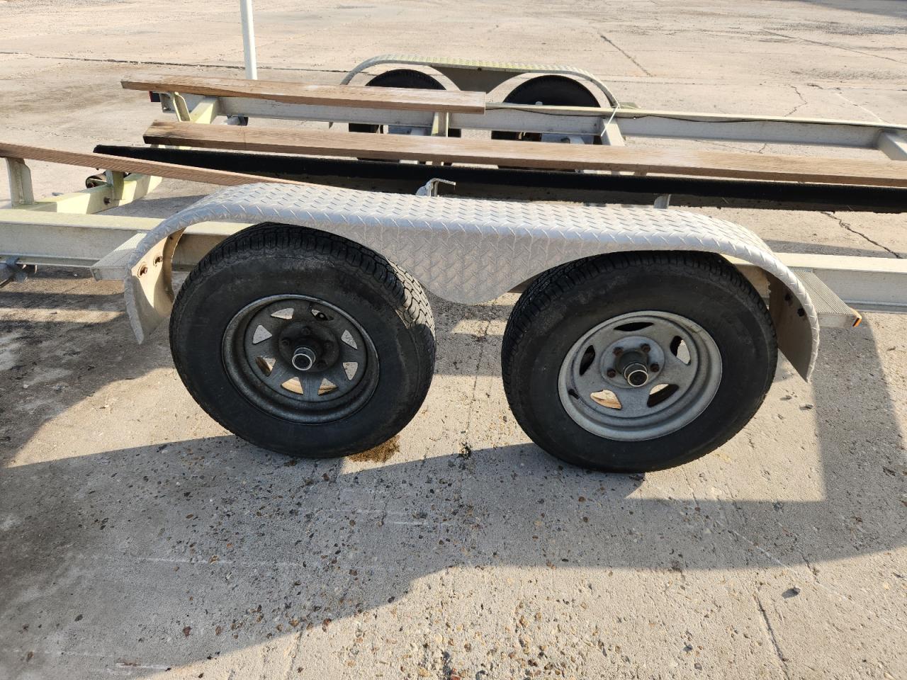 Lot #3286700323 2013 EZ LOADER UNKNOWN