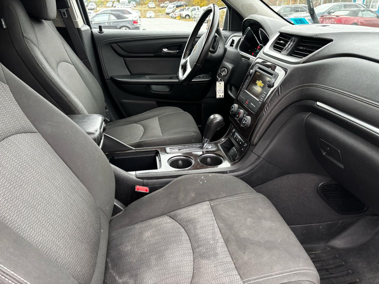 CHEVROLET TRAVERSE LT