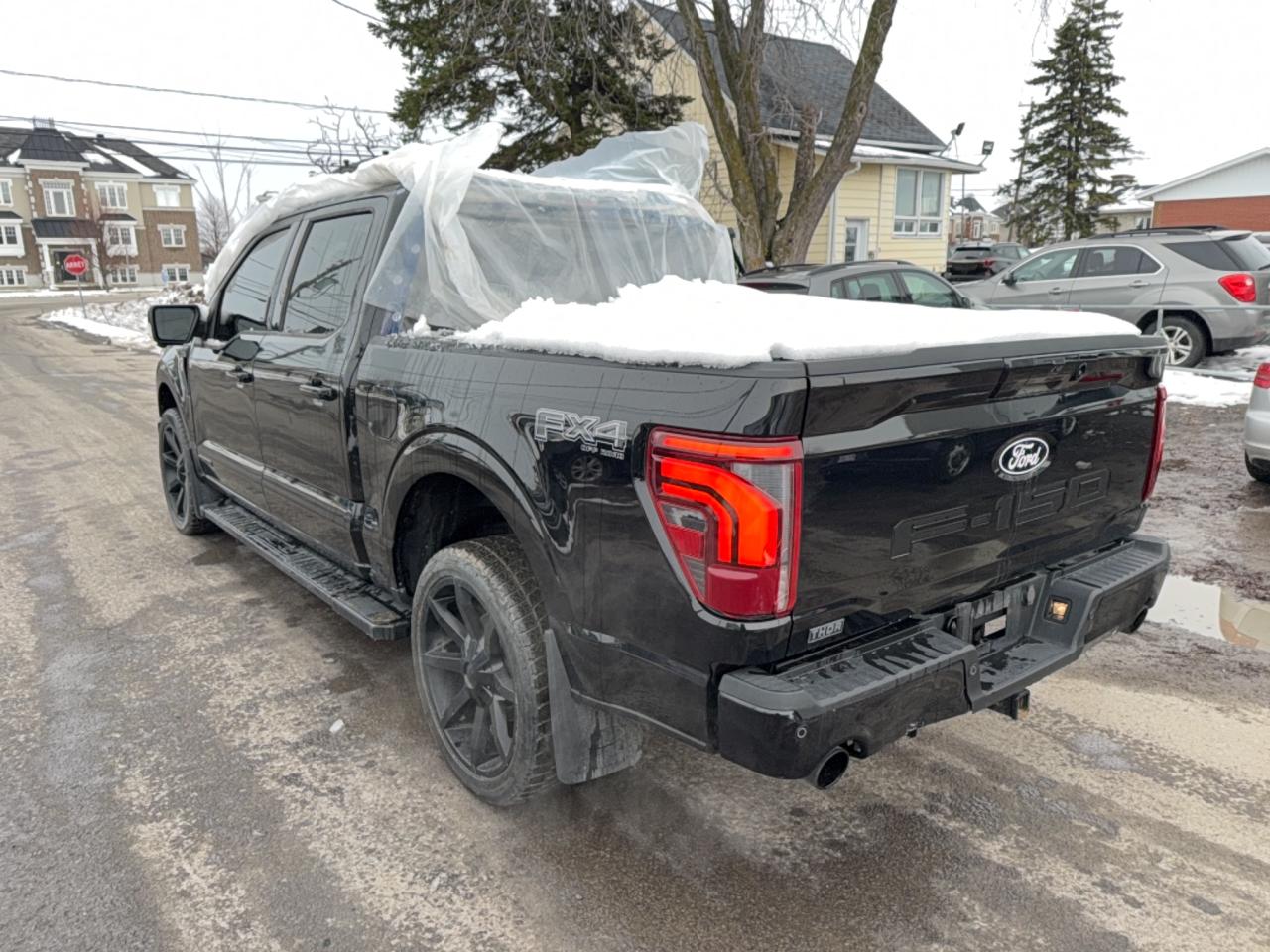 FORD F-150 LARIAT