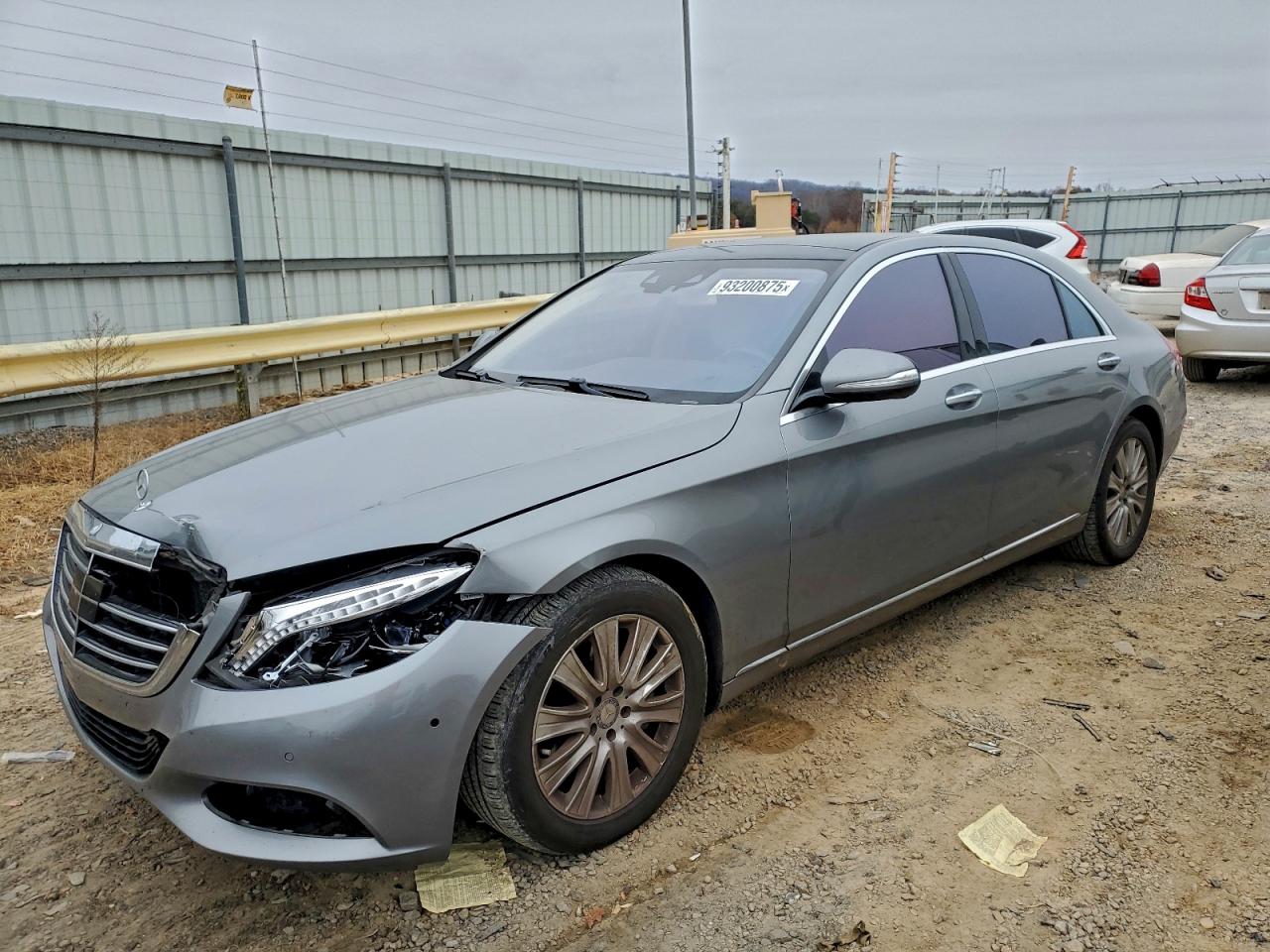 MERCEDES-BENZ S-CLASS 550
