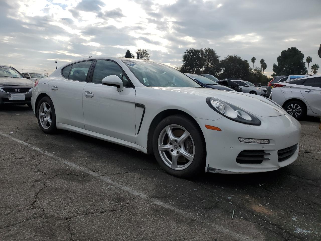 PORSCHE PANAMERA 2
