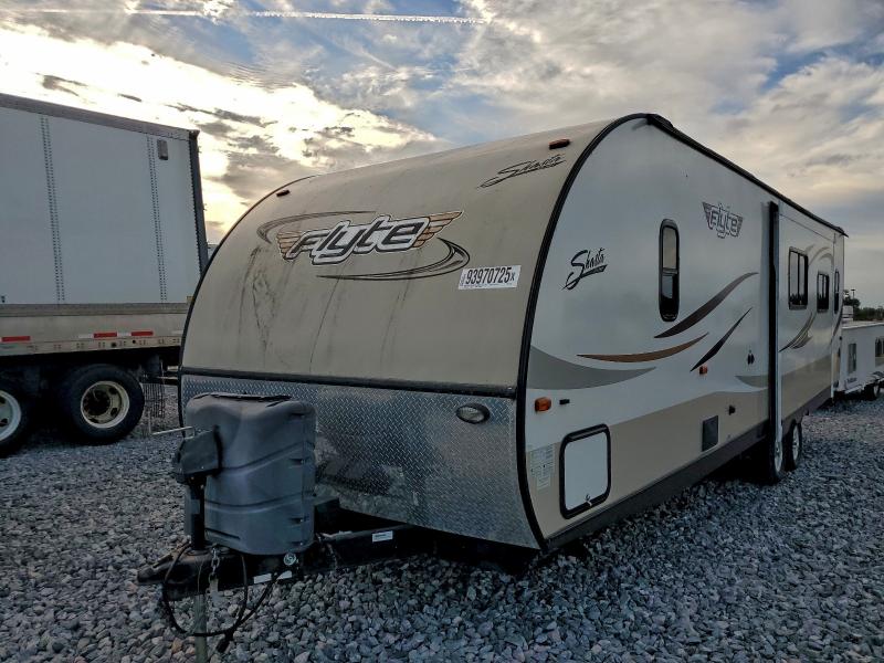 2015 USCG MOTORHOME #3301683625