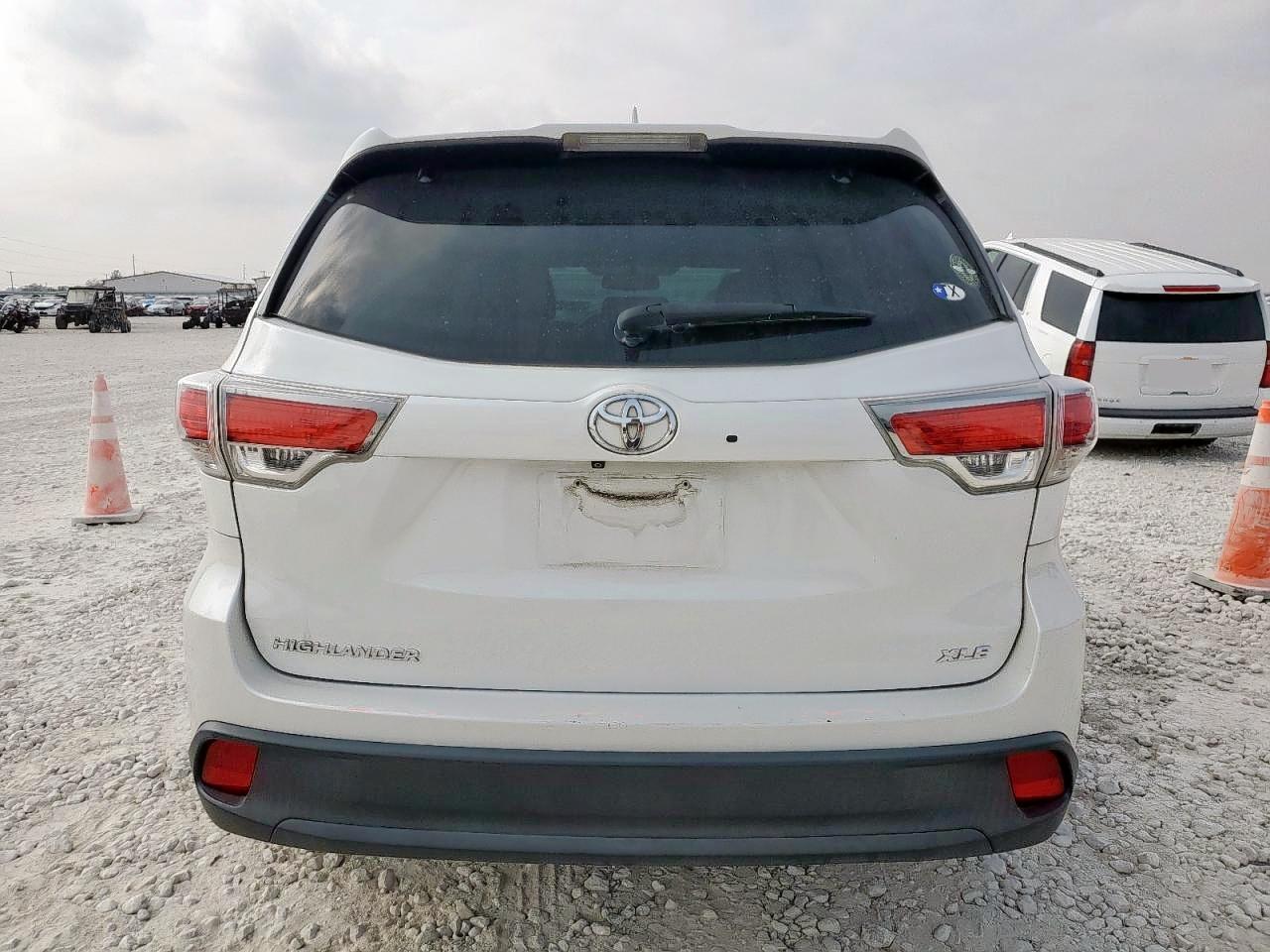 TOYOTA HIGHLANDER XLE