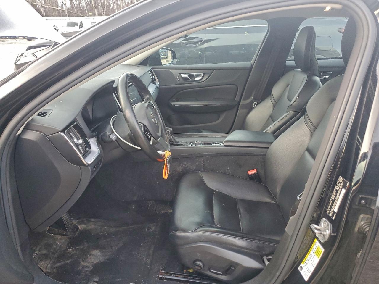 VOLVO S60 T6 MOMENTUM