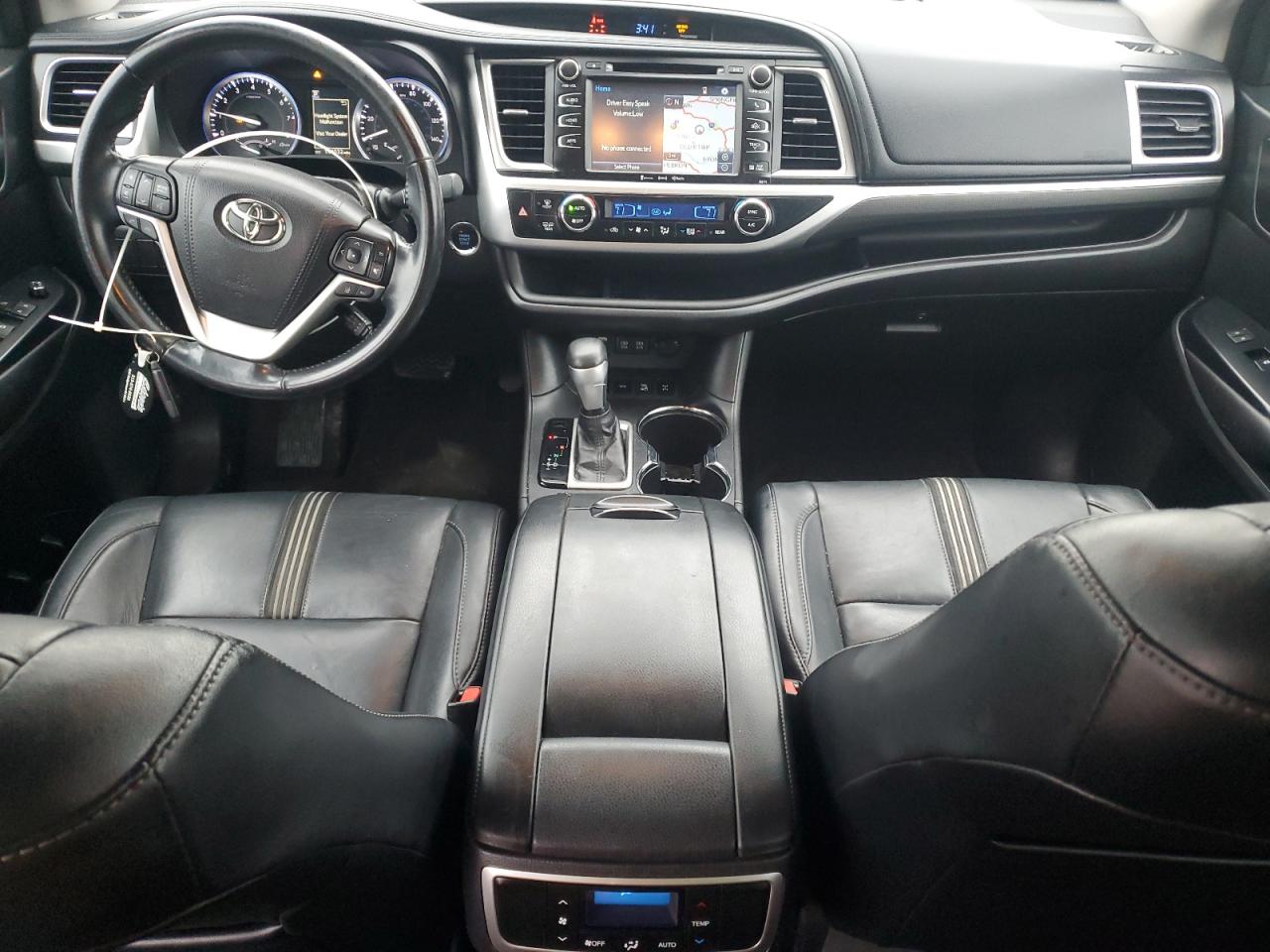 TOYOTA HIGHLANDER SE