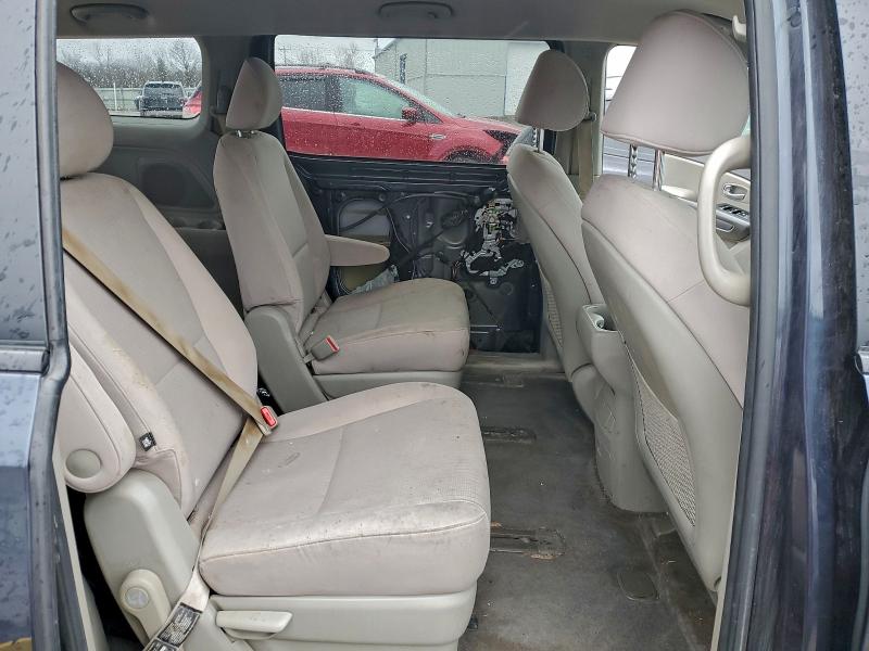 2016 KIA SEDONA LX #3302653089