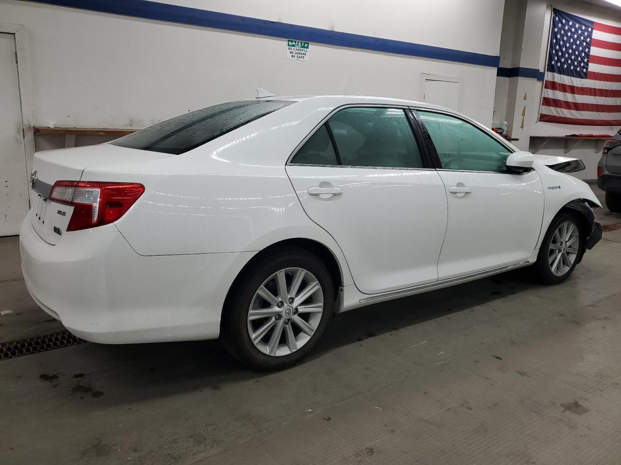 Lot #3317083985 2012 TOYOTA CAMRY HYBR