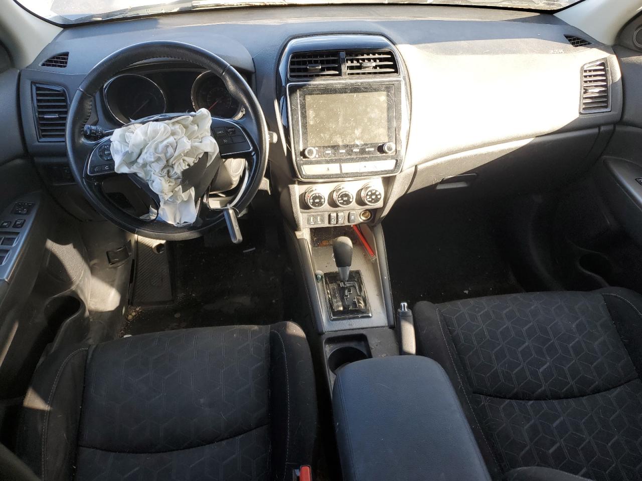 MITSUBISHI OUTLANDER ES