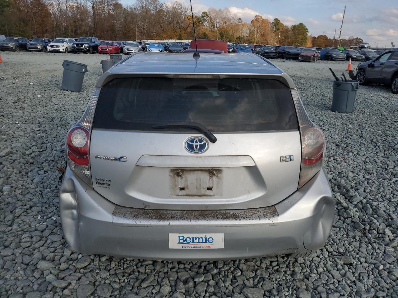 TOYOTA PRIUS C