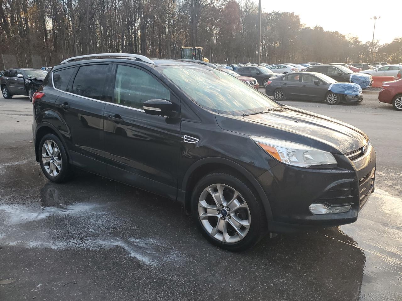 FORD ESCAPE TITANIUM