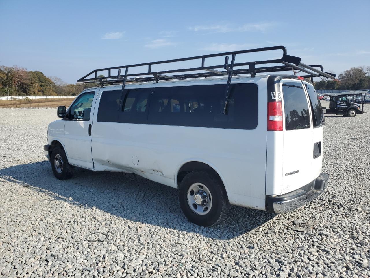 CHEVROLET EXPRESS LT