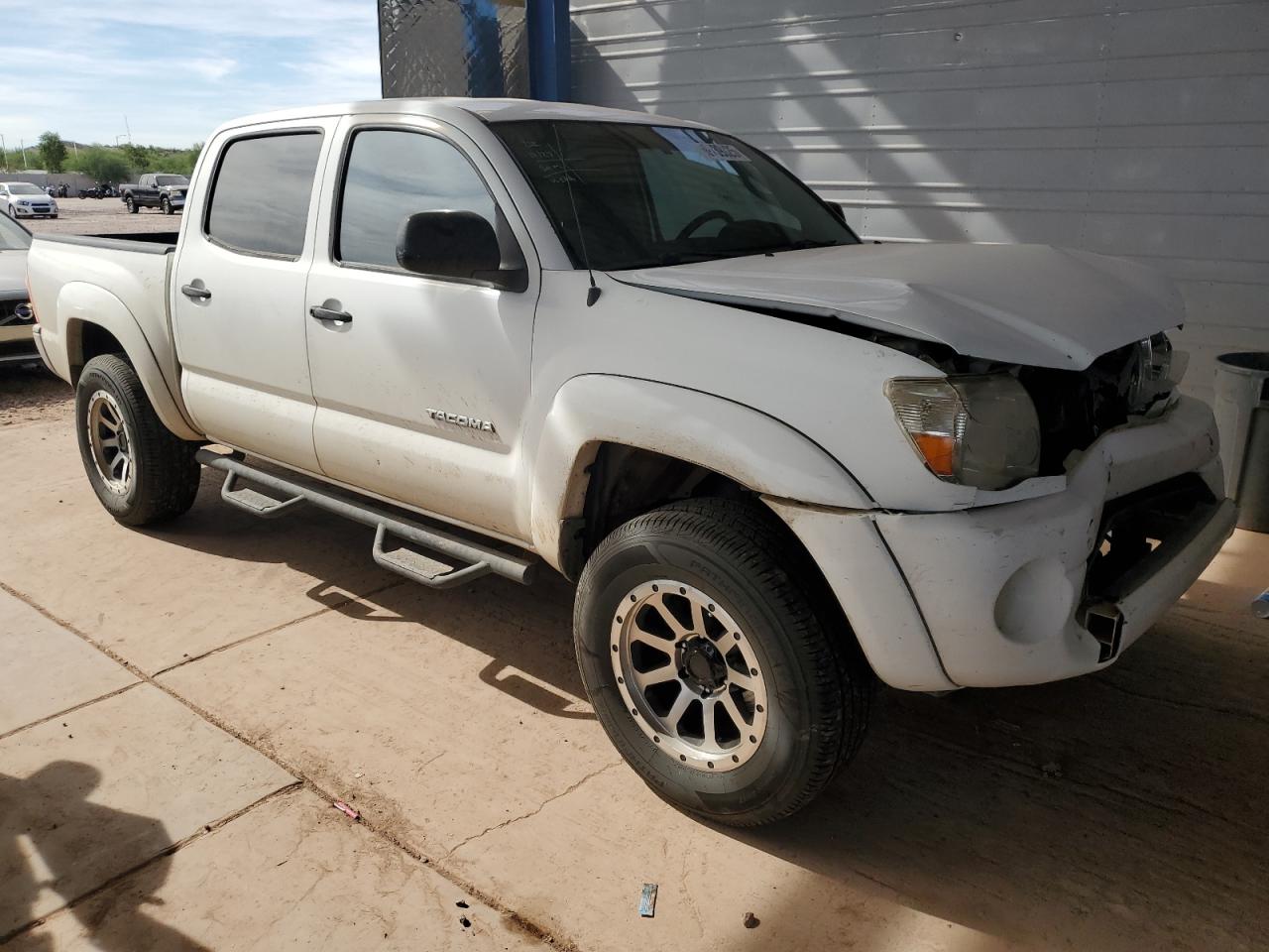 Lot #3303071781 2005 TOYOTA TACOMA DOU