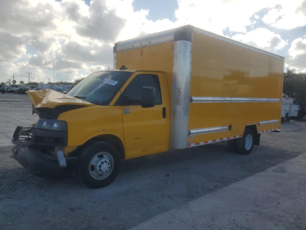 GMC SAVANA CUTAWAY G3500