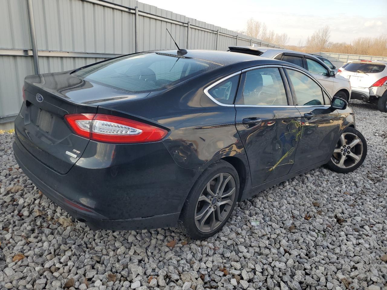 FORD FUSION SE