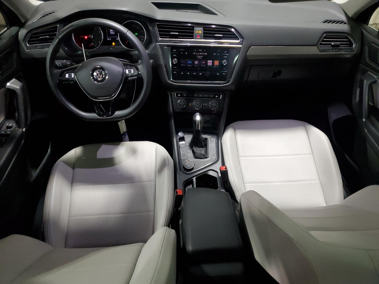 VOLKSWAGEN TIGUAN SE