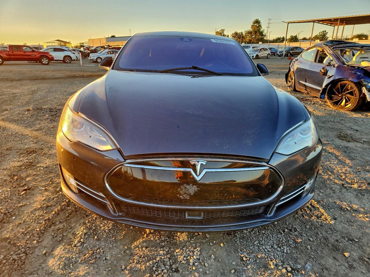 TESLA MODEL S