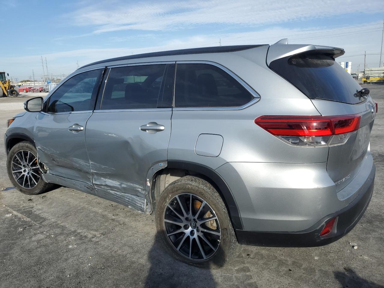 TOYOTA HIGHLANDER SE