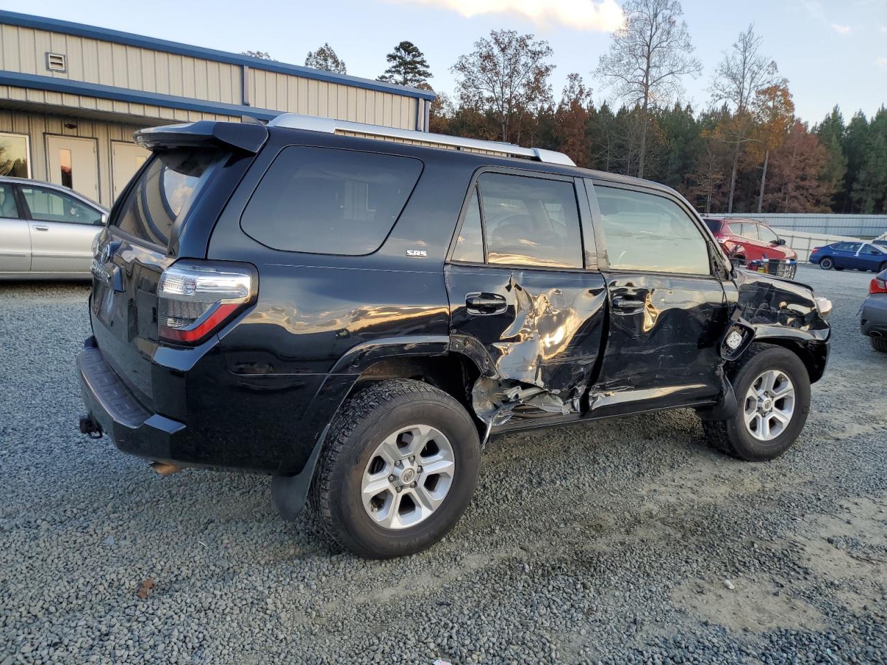 TOYOTA 4RUNNER SR5/SR5 PREMIUM