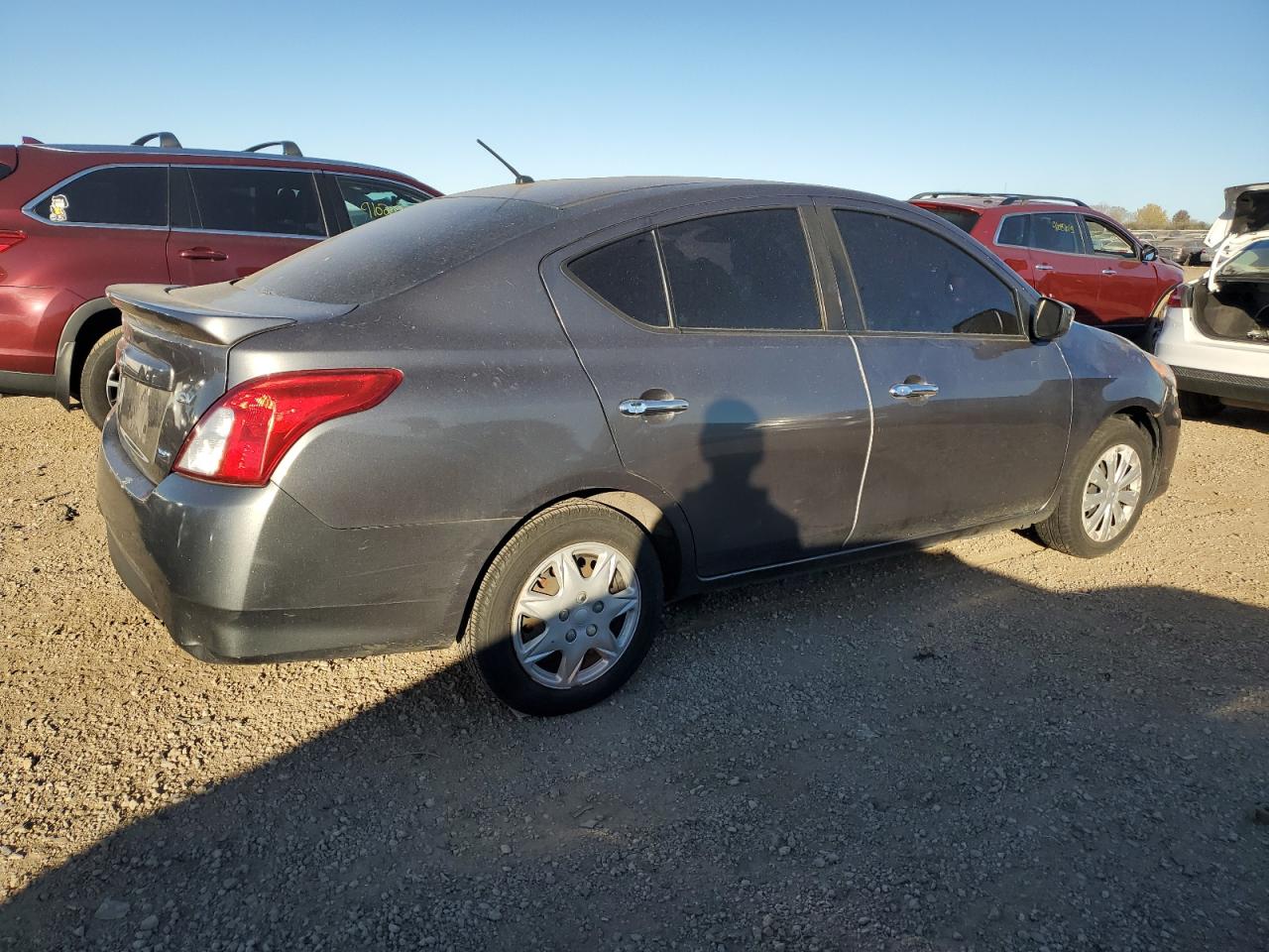 NISSAN VERSA S