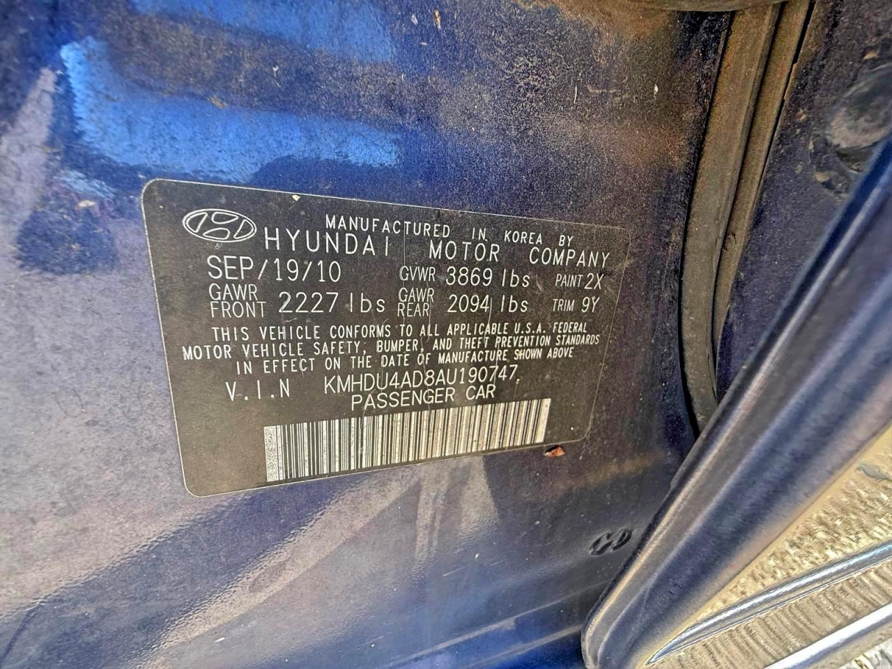 HYUNDAI ELANTRA BLUE