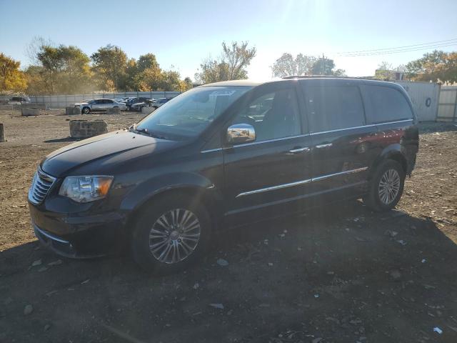 Global Auto Auctions: 2013 CHRYSLER TOWN & COU