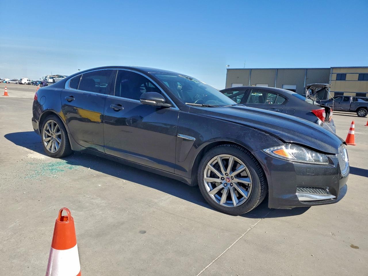 JAGUAR XF 2.0T PREMIUM