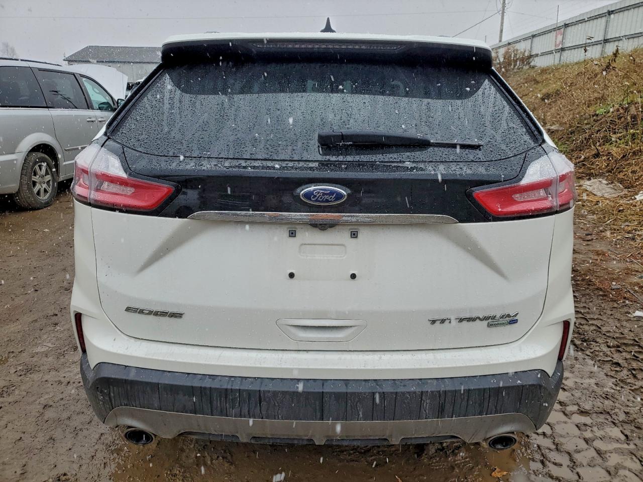FORD EDGE TITANIUM