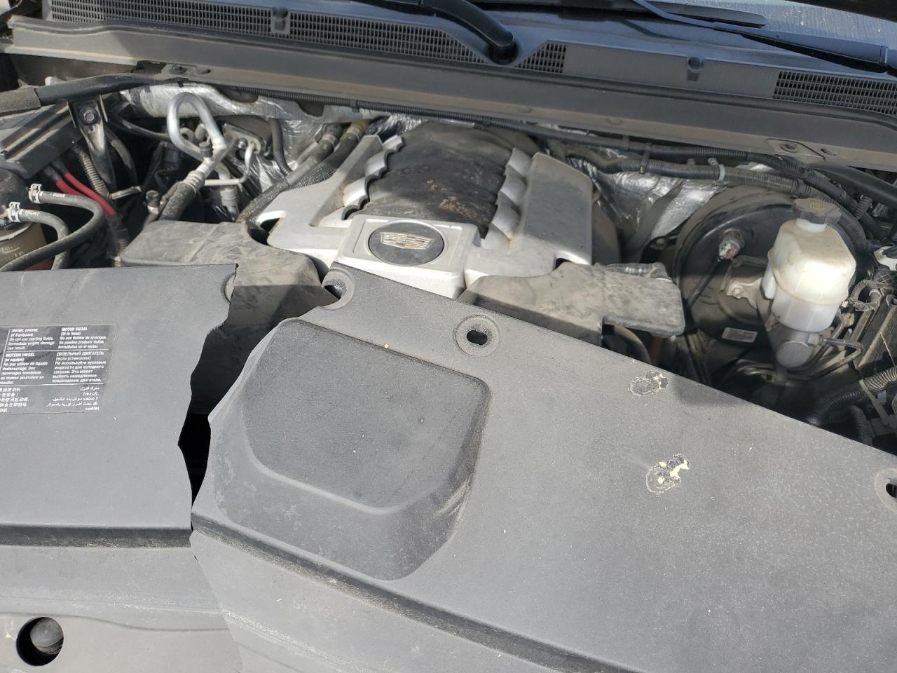 CADILLAC ESCALADE ESV LUXURY