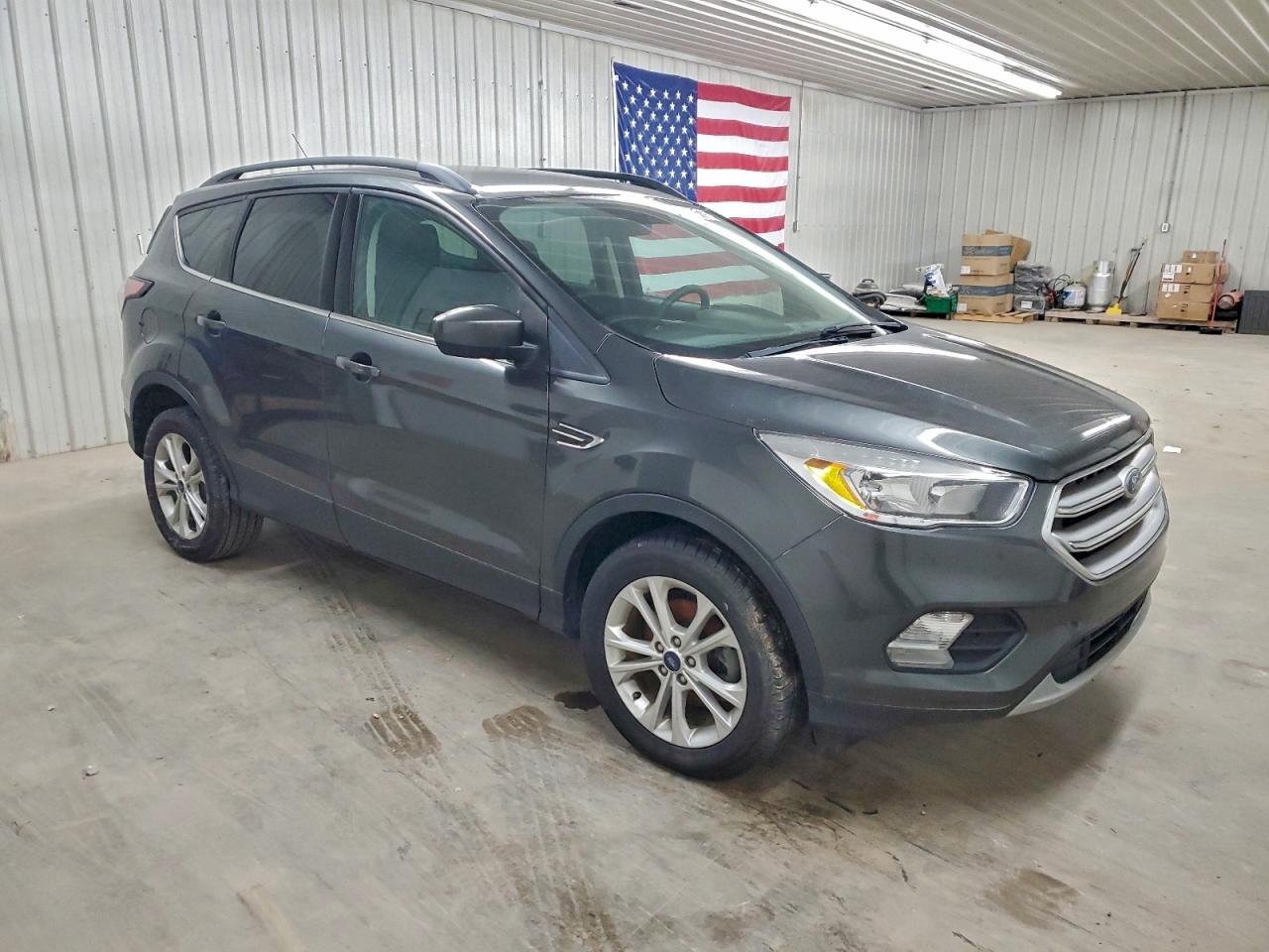 FORD ESCAPE SE