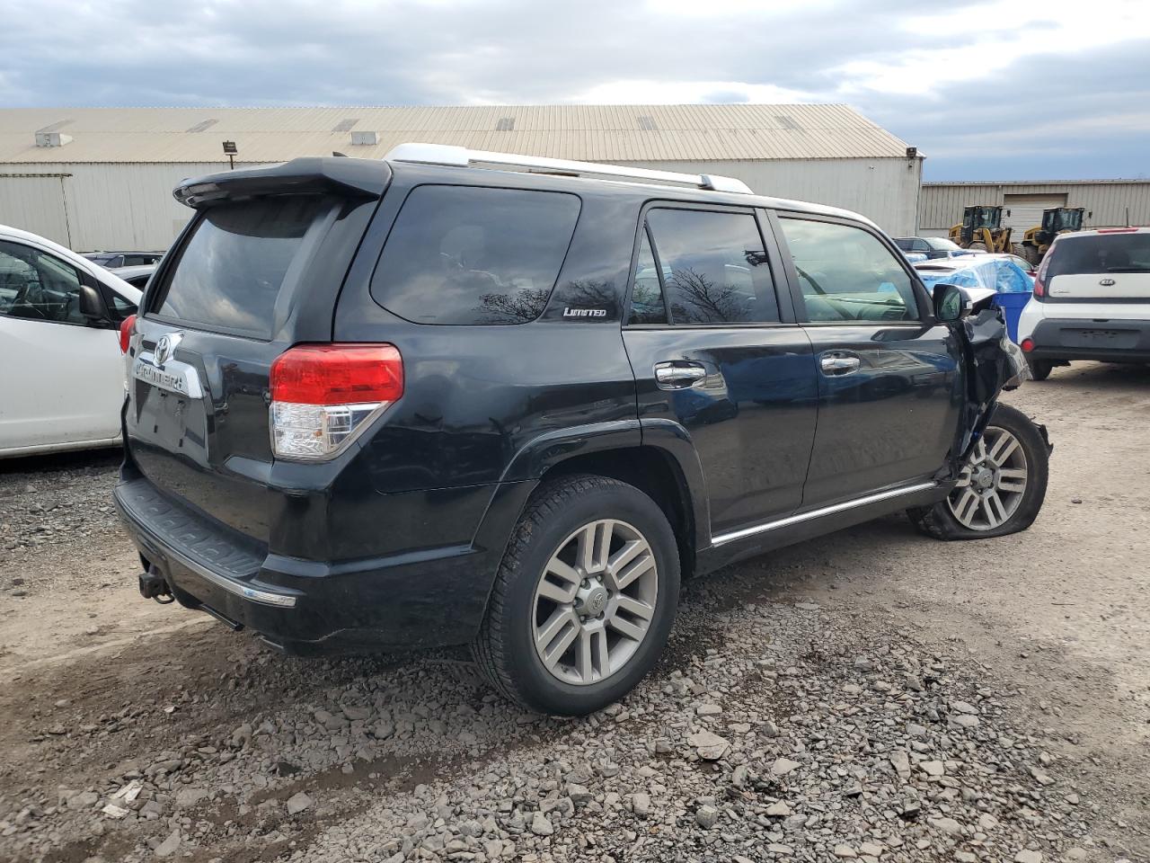 TOYOTA 4RUNNER SR5