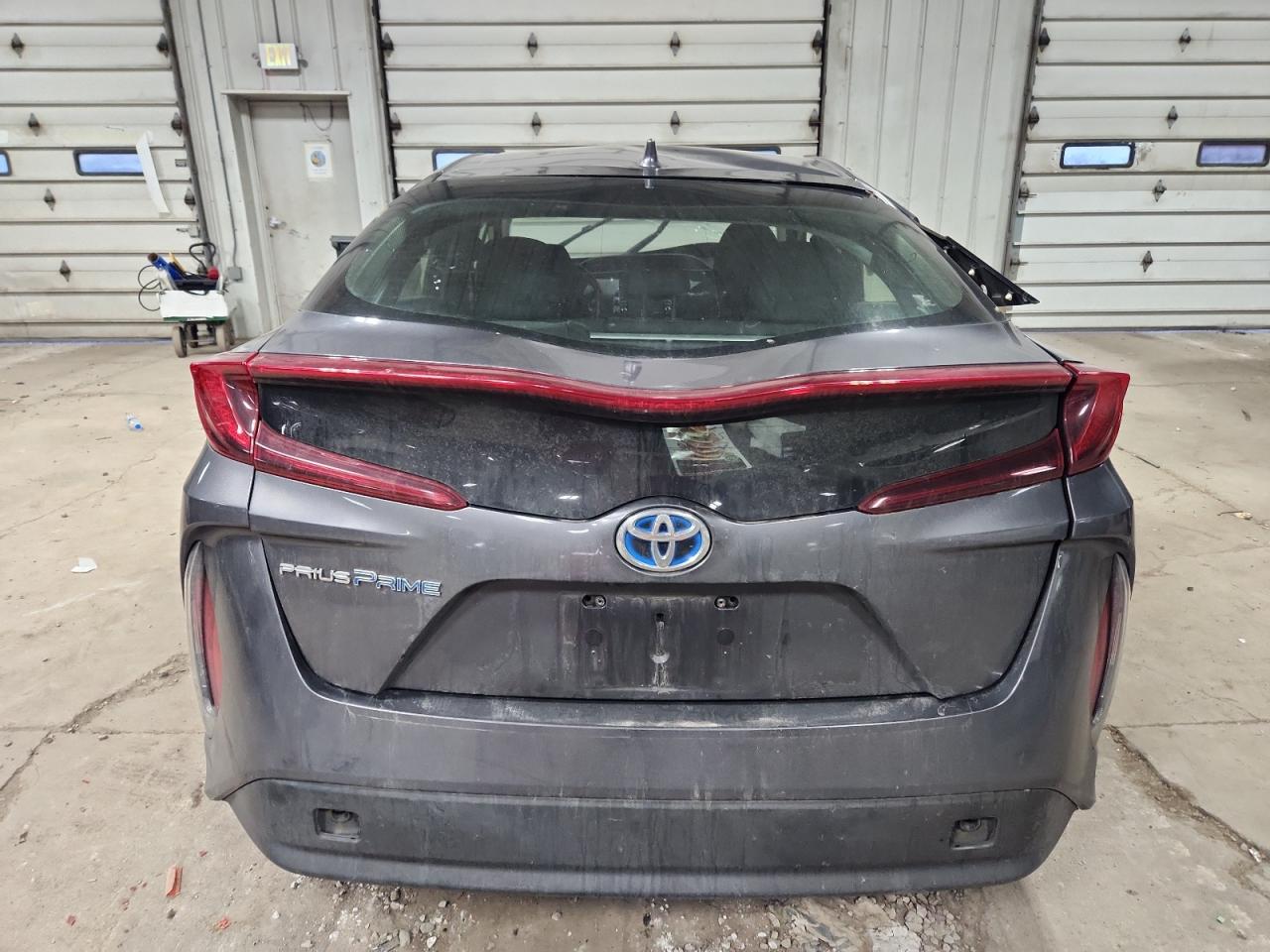 TOYOTA PRIUS PRIME LE