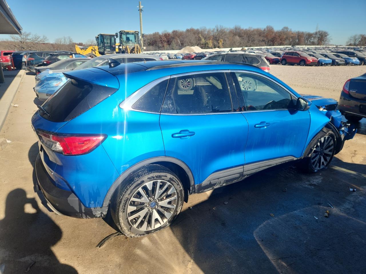 FORD ESCAPE TITANIUM