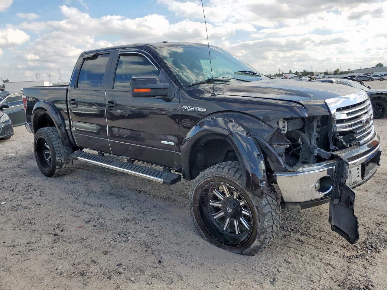 FORD F-150 SUPERCREW