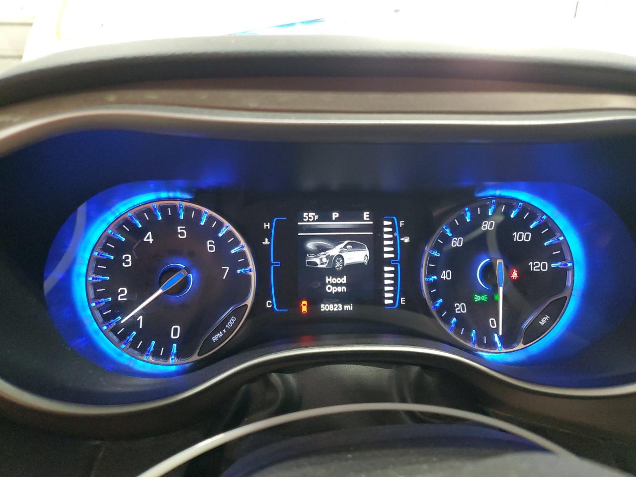 CHRYSLER PACIFICA TOURING