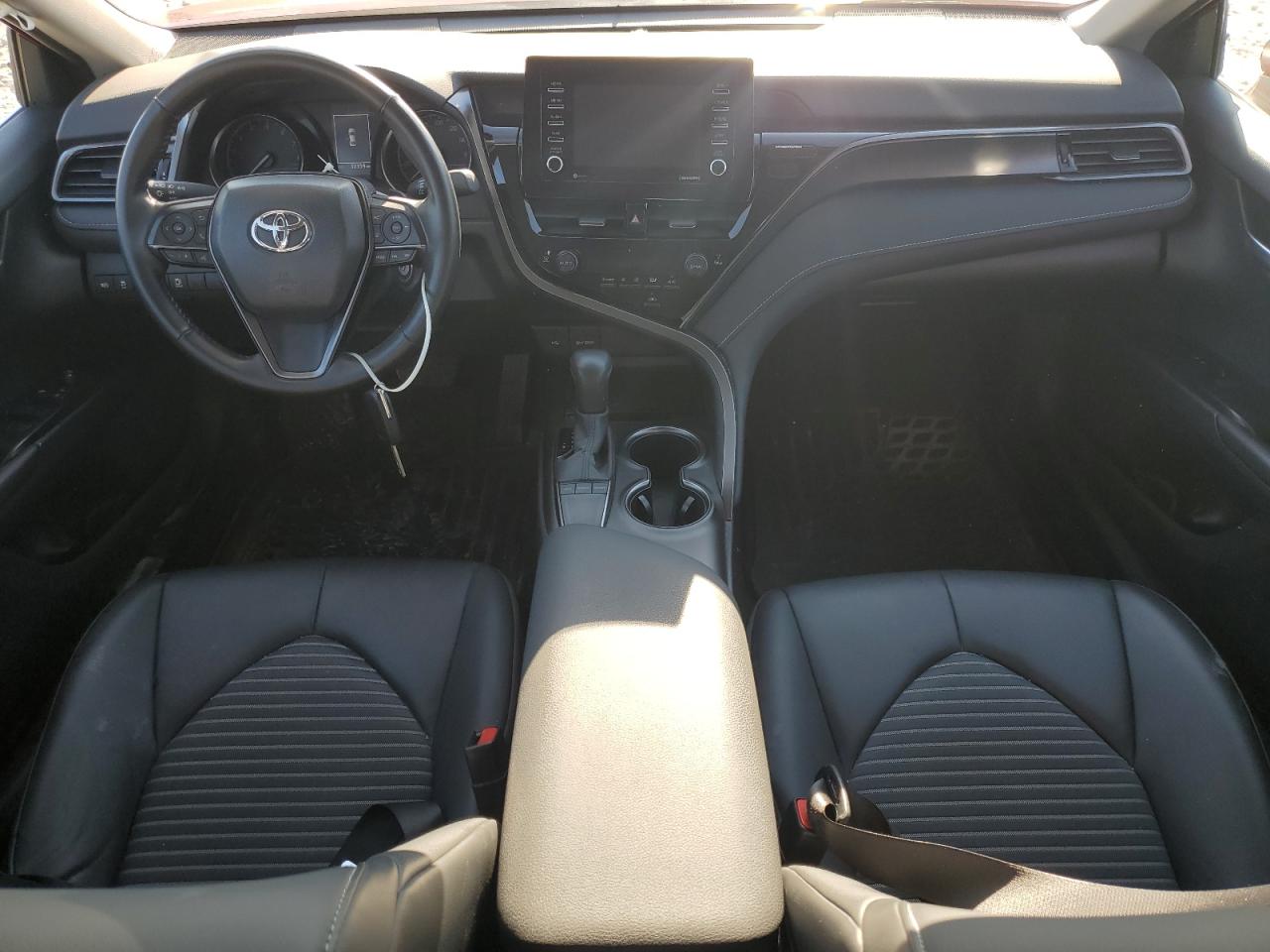 TOYOTA CAMRY SE NIGHT SHADE