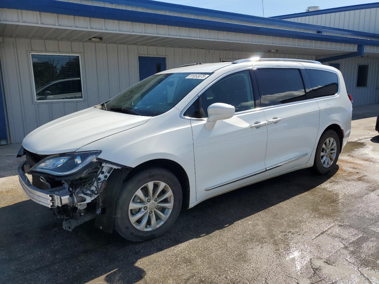 CHRYSLER PACIFICA TOURING L