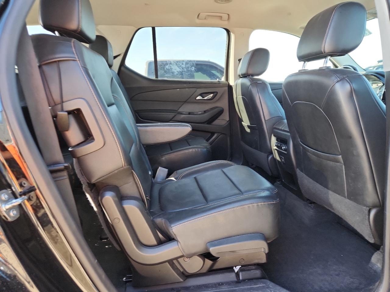 CHEVROLET TRAVERSE LT