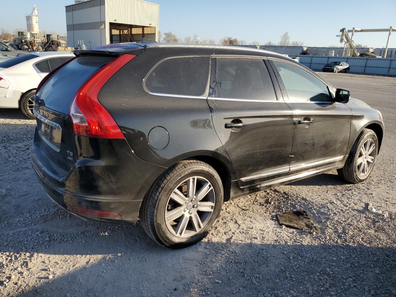 VOLVO XC60 T5 INSCRIPTION