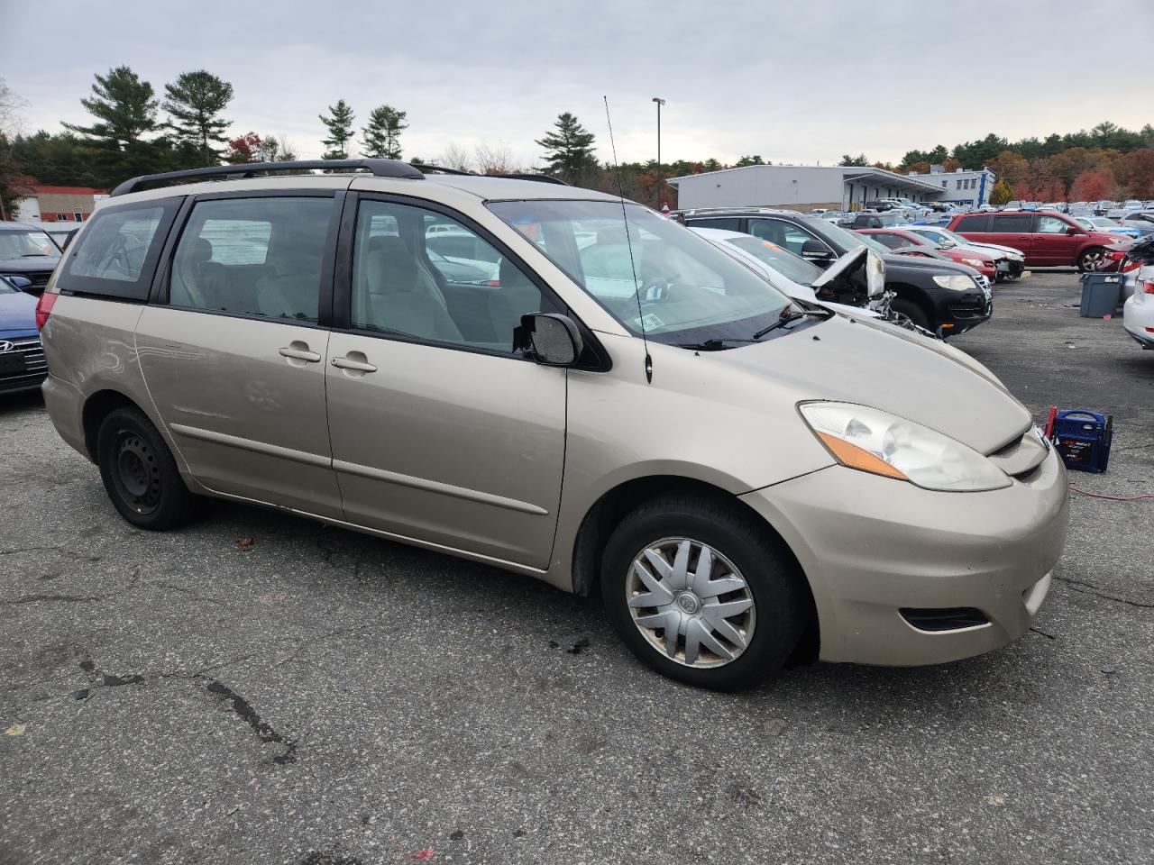 Lot #3280392963 2007 TOYOTA SIENNA CE