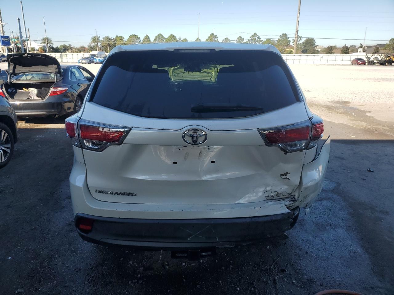 TOYOTA HIGHLANDER LE