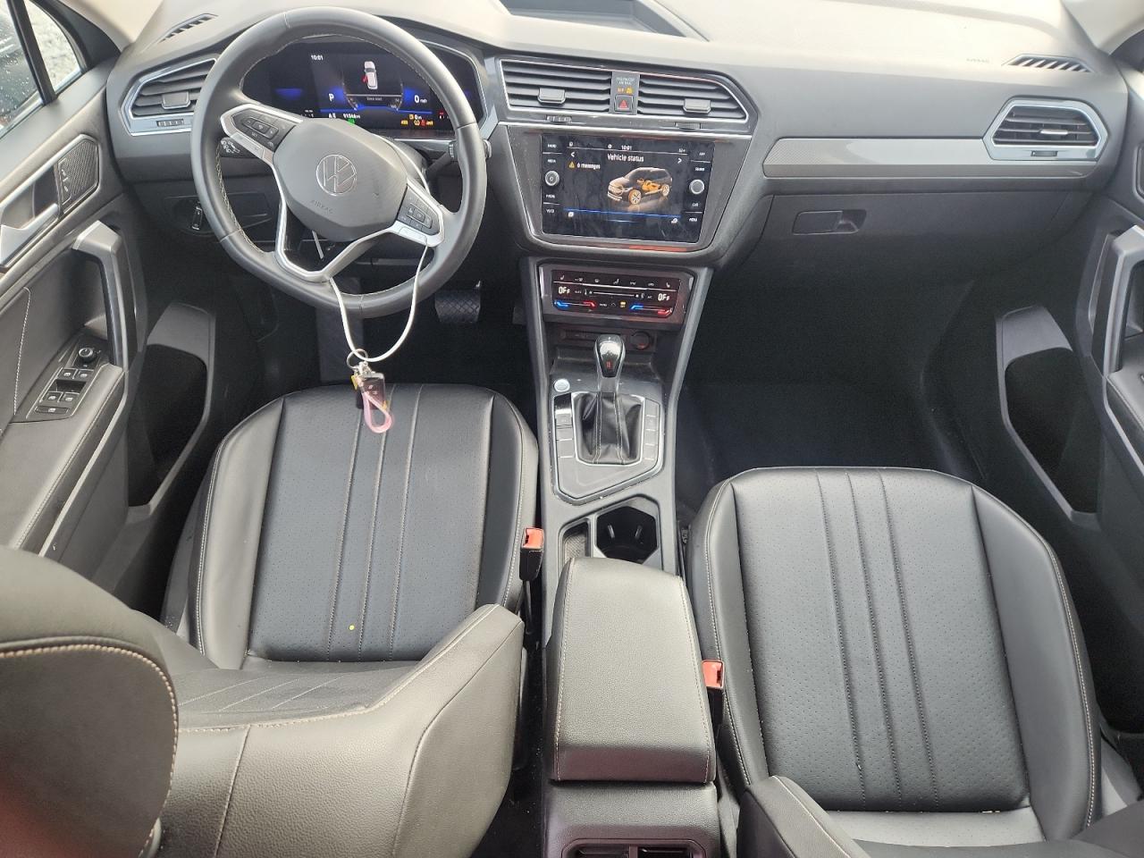 VOLKSWAGEN TIGUAN SE