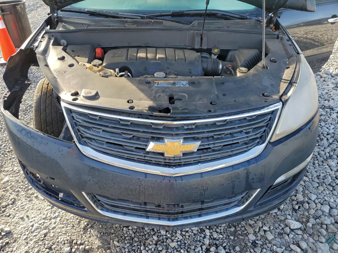 CHEVROLET TRAVERSE LS