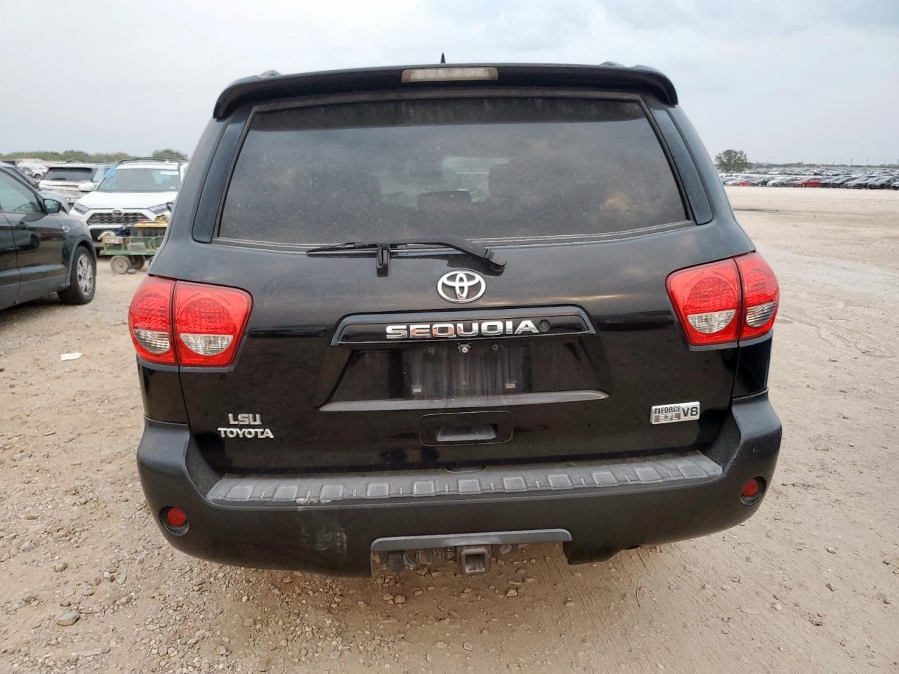 TOYOTA SEQUOIA SR5