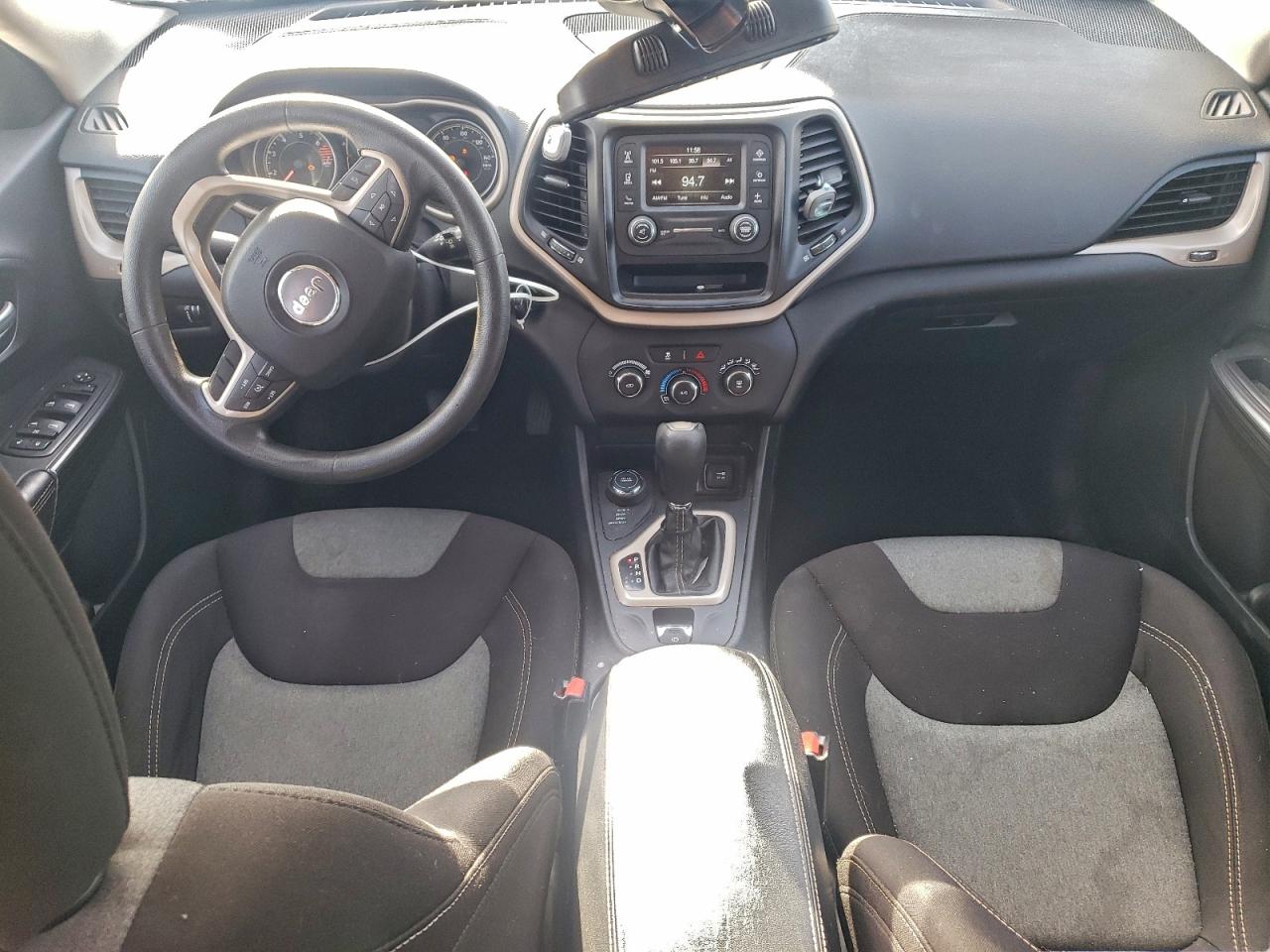 JEEP GRAND CHEROKEE SPORT