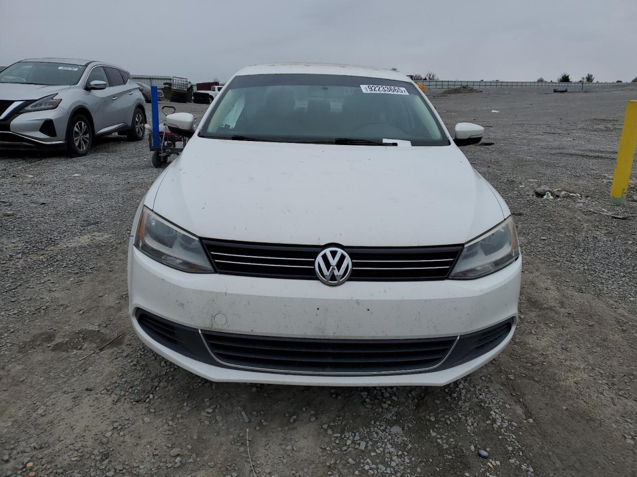 VOLKSWAGEN JETTA SE