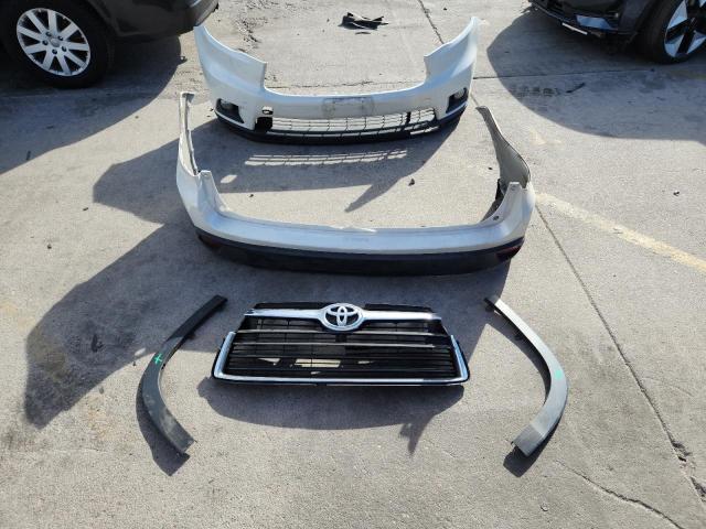 2016 TOYOTA HIGHLANDER #3285973593