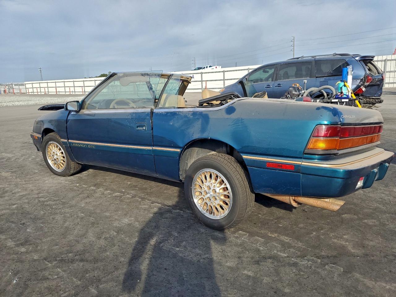 Lot #3301835365 1995 CHRYSLER LEBARON GT