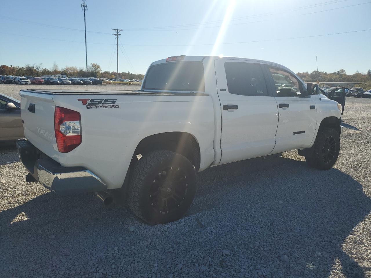 TOYOTA TUNDRA CREWMAX SR5