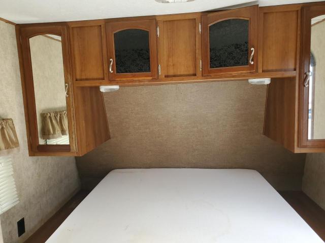 2015 WILDWOOD AVENGER #3282422259